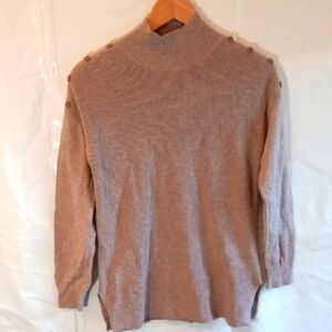 Size XS Women's Tan, Light Fall Turtleneck Sweater By Banana Republic